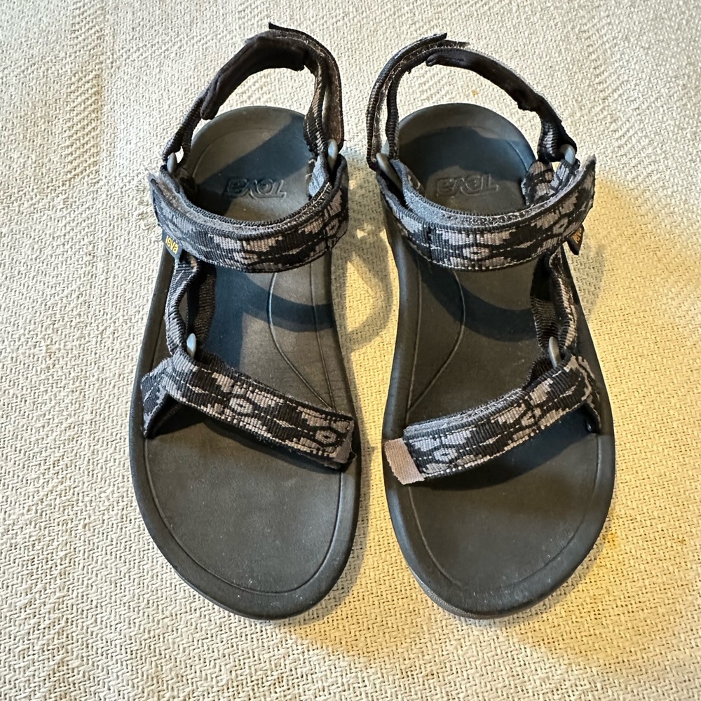 Youth boy sandals